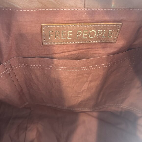 Free People Shoreditch Shoulder Bag - NWOT - Picture 5 of 5